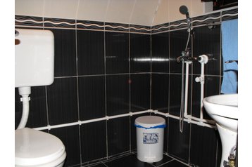 Srbija Chata Treska, Eksterier